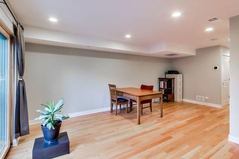 2035 W Coulter St, Chicago, IL 60608 photo 14