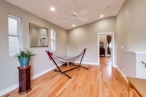 2035 W Coulter St, Chicago, IL 60608 photo 24