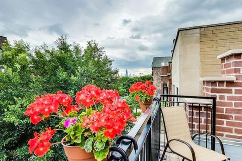 2035 W Coulter St, Chicago, IL 60608 photo 17
