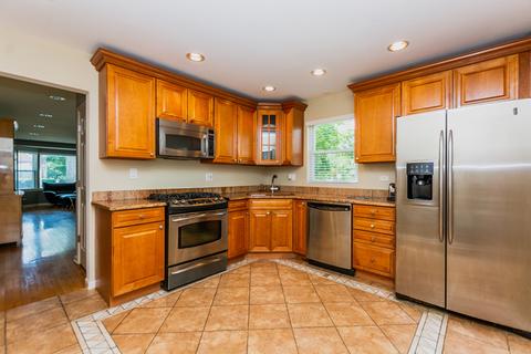 3100 N Mango Ave, Chicago, IL 60641 photo 12