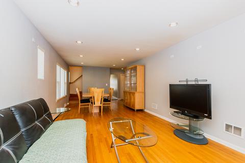 3100 N Mango Ave, Chicago, IL 60641 photo 4
