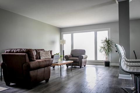 2117 Westview Dr, Des Plaines, IL 60018 photo 4