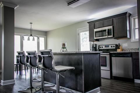 2117 Westview Dr, Des Plaines, IL 60018 photo 6