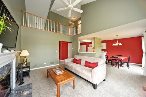 1050 E Danbury Dr, Cary, IL 60013 photo 2