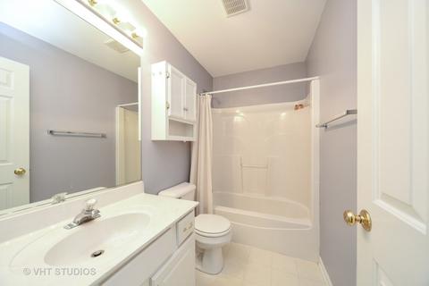 1050 E Danbury Dr, Cary, IL 60013 photo 11