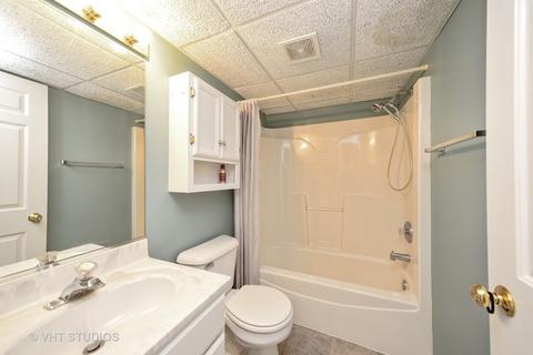 1050 E Danbury Dr, Cary, IL 60013 photo 13