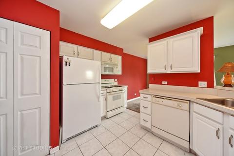 1050 E Danbury Dr, Cary, IL 60013 photo 5
