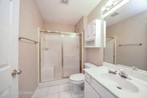 1050 E Danbury Dr, Cary, IL 60013 photo 9