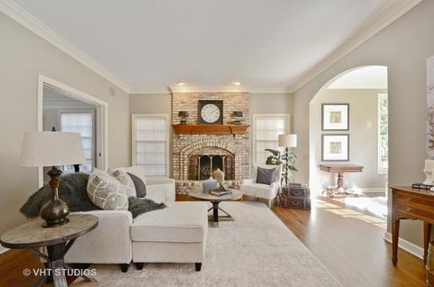 1220 Midwest Ln, Wheaton, IL 60189 photo 8