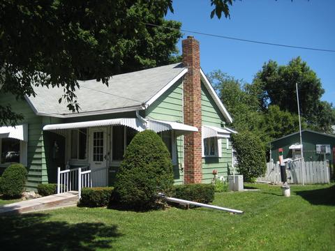 608 W Park St, Morrison, IL 61270 photo 2