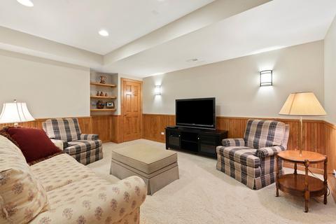 1050 Mackenzie Pl, Wheaton, IL 60187 photo 26