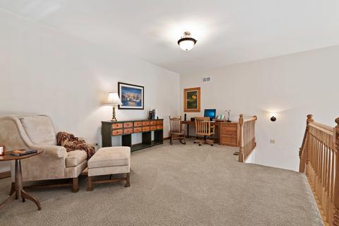 1050 Mackenzie Pl, Wheaton, IL 60187 photo 21