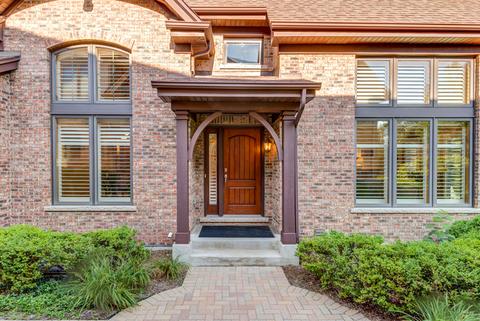1050 Mackenzie Pl, Wheaton, IL 60187 photo 2