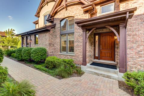 1050 Mackenzie Pl, Wheaton, IL 60187 photo 3