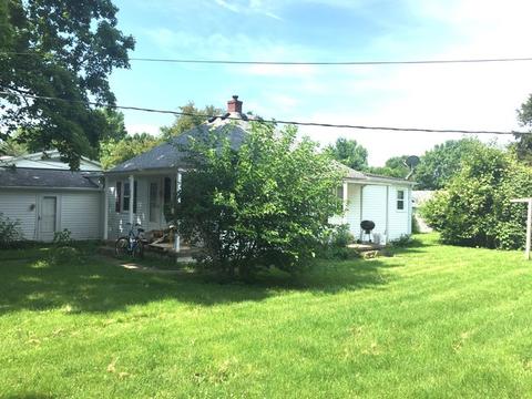 307 S White St, Sidney, IL 61877 photo 3
