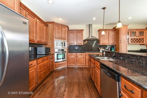 10 Clair Ct, Roselle, IL 60172 photo 5