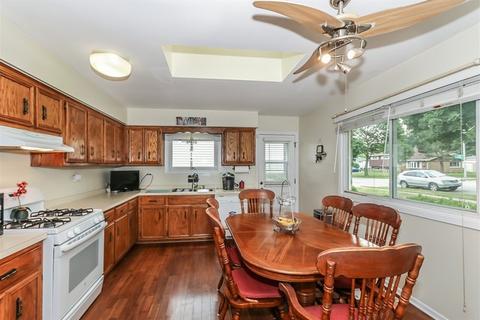 155 N School St, Addison, IL 60101 photo 6
