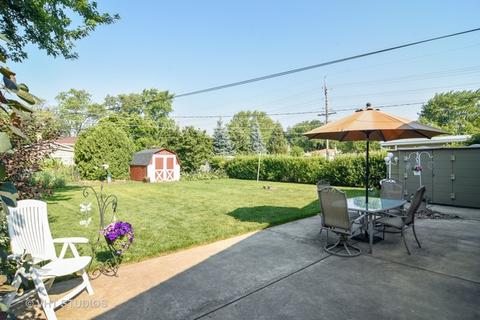 2016 Ash St, Des Plaines, IL 60018 photo 9