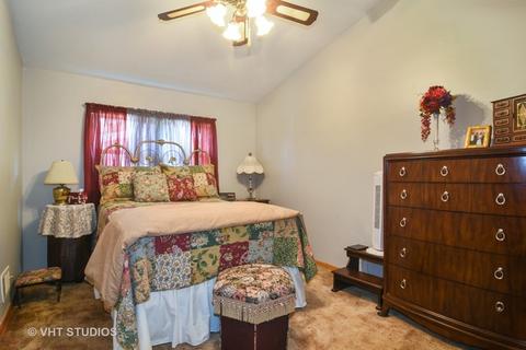 2016 Ash St, Des Plaines, IL 60018 photo 7