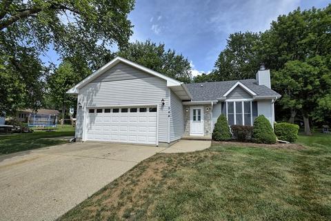 544 Jackson Ct, Genoa, IL 60135 photo 2