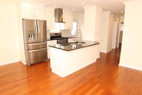 7008 Pershing Rd, Berwyn, IL 60402 photo 3