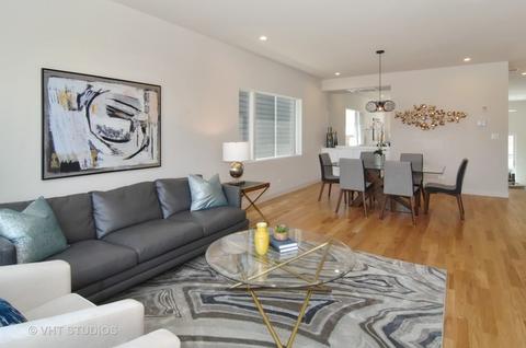 557 E 50th St, Chicago, IL 60615 photo 4