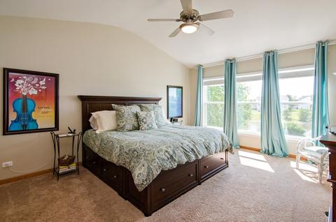 4251 Whitehall Ln, Algonquin, IL 60102 photo 8
