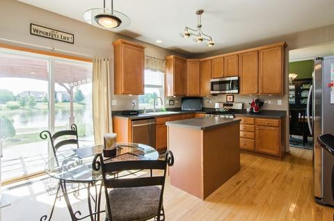 4251 Whitehall Ln, Algonquin, IL 60102 photo 4