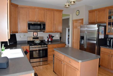 4251 Whitehall Ln, Algonquin, IL 60102 photo 5