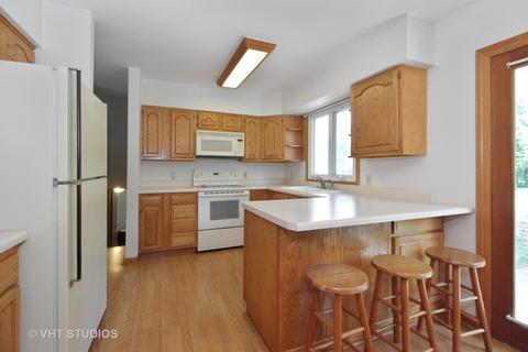 1143 Cecil Dr, Kankakee, IL 60901 photo 3