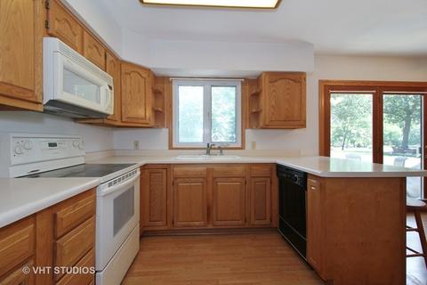 1143 Cecil Dr, Kankakee, IL 60901 photo 4