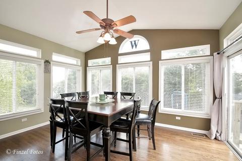102 Norman Dr, Mchenry, IL 60050 photo 8