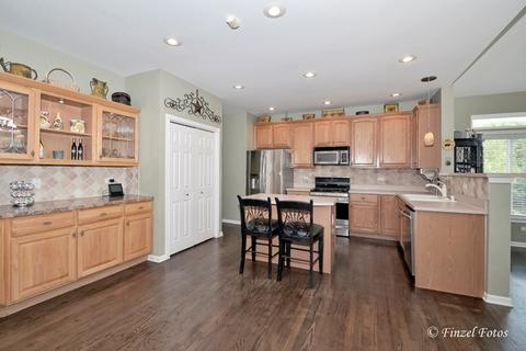 102 Norman Dr, Mchenry, IL 60050 photo 7