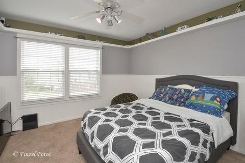 102 Norman Dr, Mchenry, IL 60050 photo 17