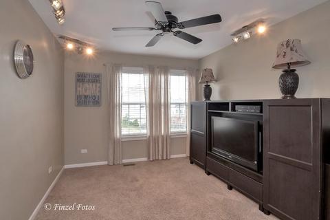 102 Norman Dr, Mchenry, IL 60050 photo 18