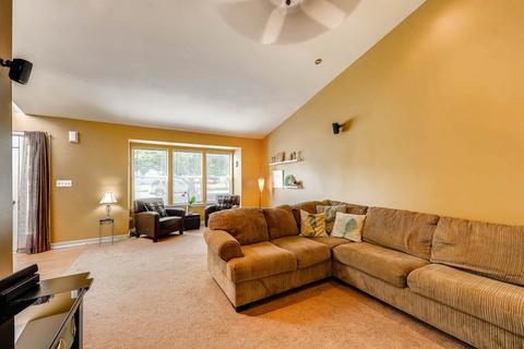 398 Chaparral Cir, Elgin, IL 60120 photo 5