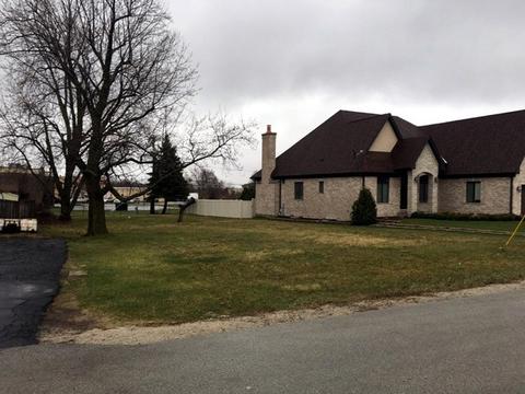 741 N Seventh Ave, Addison, IL 60101