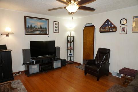 14543 Spaulding Ave, Midlothian, IL 60445 photo 2