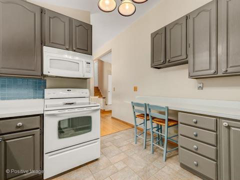 83 Foxcroft Rd, Naperville, IL 60565 photo 8