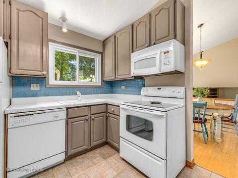 83 Foxcroft Rd, Naperville, IL 60565 photo 10