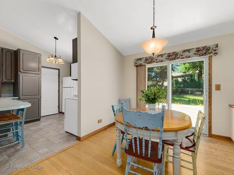 83 Foxcroft Rd, Naperville, IL 60565 photo 6