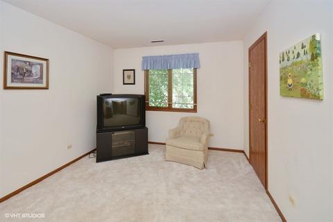 208 Brookside Ln #C, Willowbrook, IL 60527 photo 9