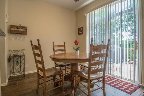501 Horizon Dr, Bartlett, IL 60103 photo 10