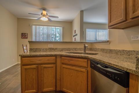 501 Horizon Dr, Bartlett, IL 60103 photo 9