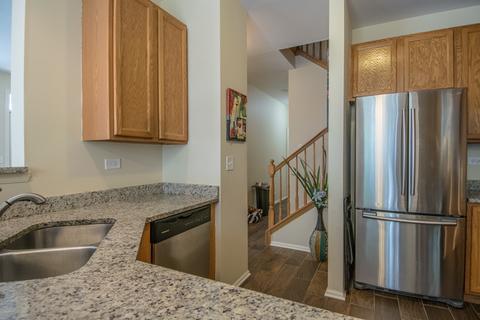 501 Horizon Dr, Bartlett, IL 60103 photo 8