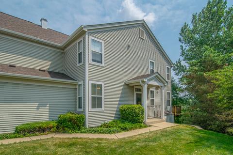 501 Horizon Dr, Bartlett, IL 60103 photo 2