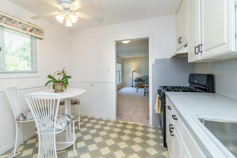 407 Park Ave, Wheeling, IL 60090 photo 9