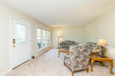 407 Park Ave, Wheeling, IL 60090 photo 2