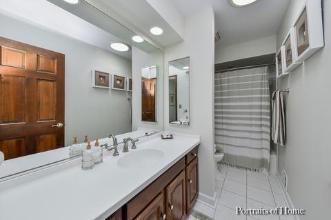 1215 Creekside Dr, Wheaton, IL 60189 photo 13