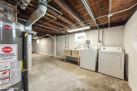 1086 Walter Ave, Des Plaines, IL 60016 photo 11